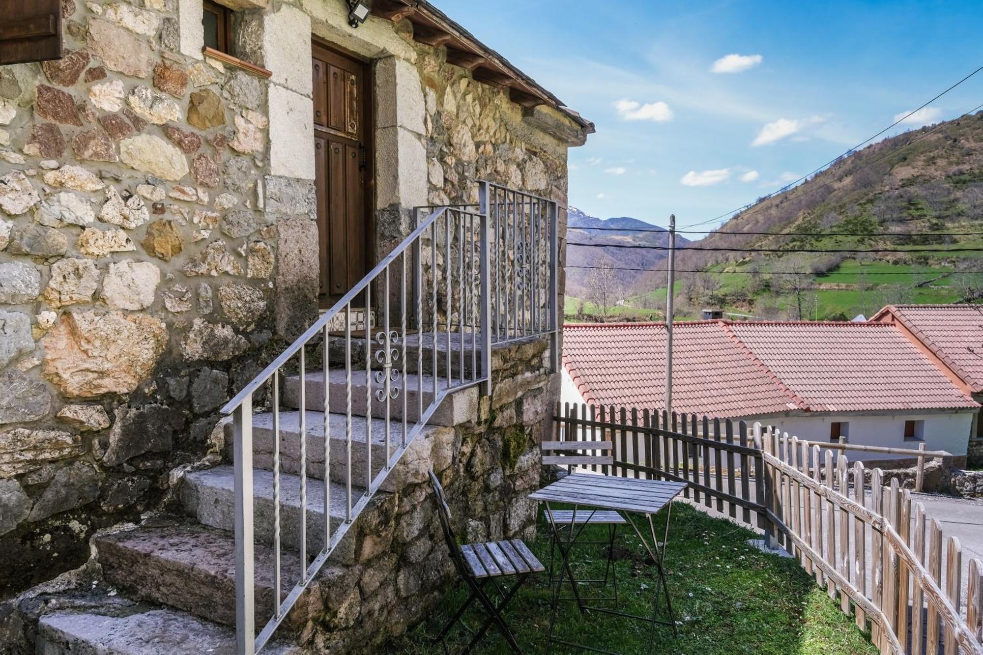 Apartamentos Rurales La Laguna Somiedo Valle de Lago Exterior foto
